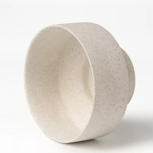 Wabi-sabi estiloko zeramikazko kandela-euskarri geometrikoak